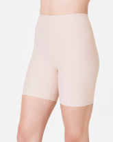 SPANXsupersmooth™ Essential Mid-Thigh Short | Champagne Beige