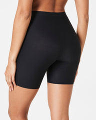SPANXsupersmooth™ Essential Mid-Thigh Short | Very Black
