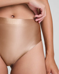 SPANXshape™ LuxeShine Brief Cafe Au Lait Shimmer