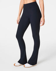 SPANXsmooth™ OnForm Micro Flare Pant | Very Black