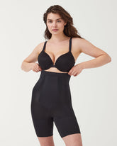 SPANXsculpt™ OnCore High-Waisted Mid-Thigh Short | Very Black