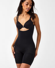 SPANXsculpt™ Seamless Power Open-Bust Mid-Thigh Bodysuit