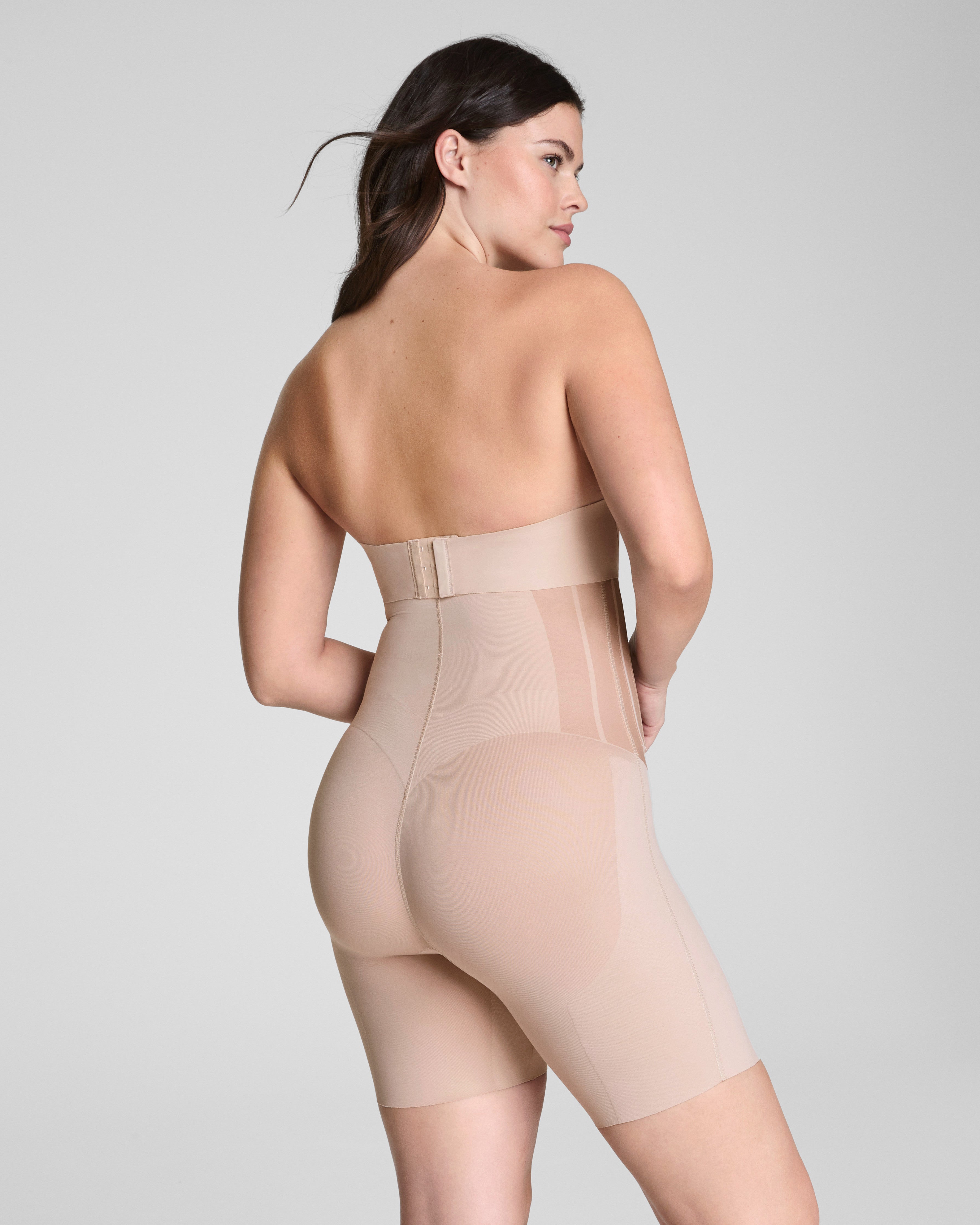 SPANXsupersculpt™ TotalContour High-Waisted Mid-Thigh Short | Natural Bronze