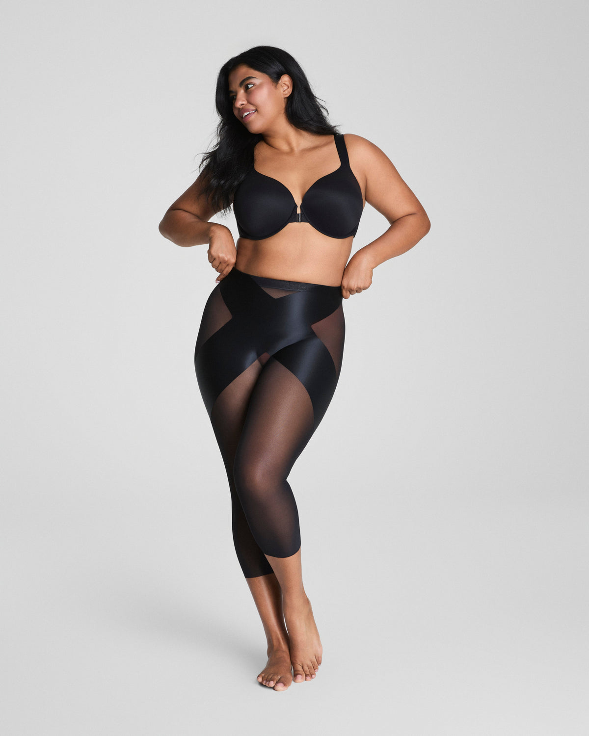 SPANXshape™ Satin-X™ Capri | Very Black