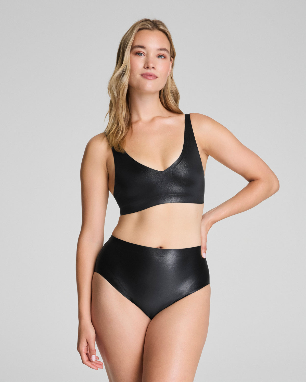 SPANXshape™ LuxeShine Bralette | Very Black Shimmer