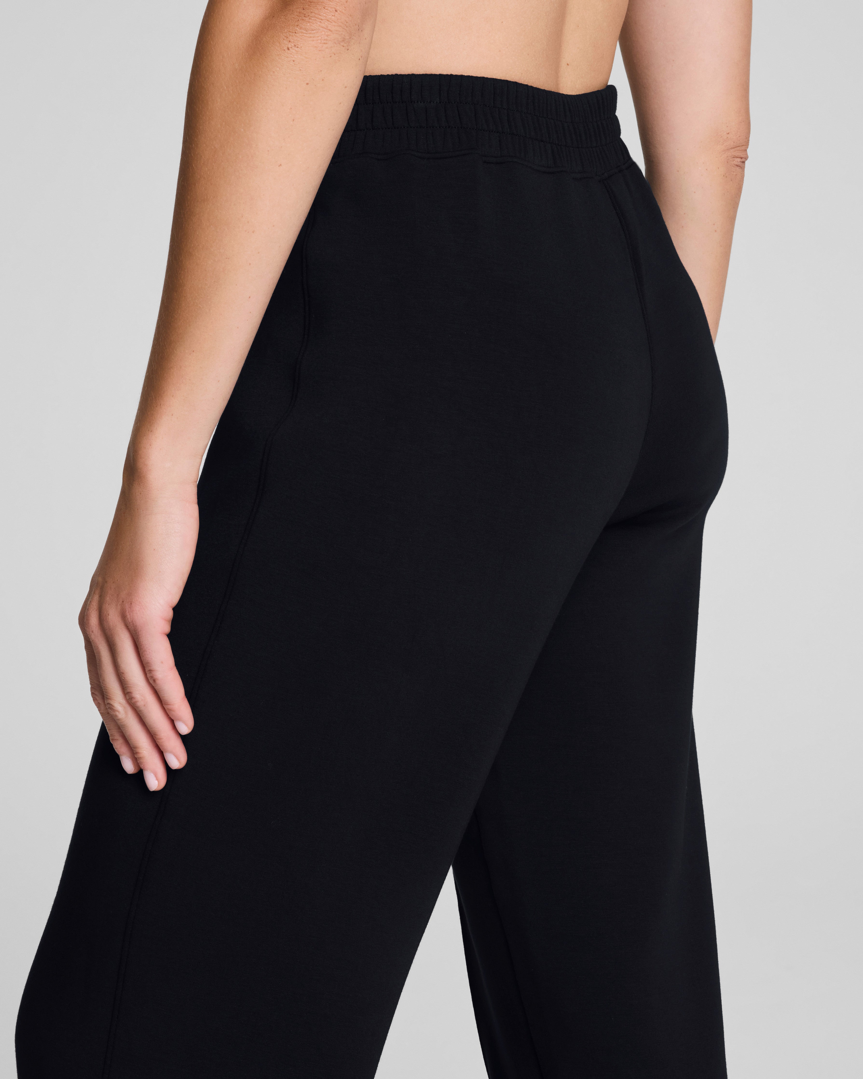 SPANX AirEssentials® Brushed Slim Straight Pant  Very Black