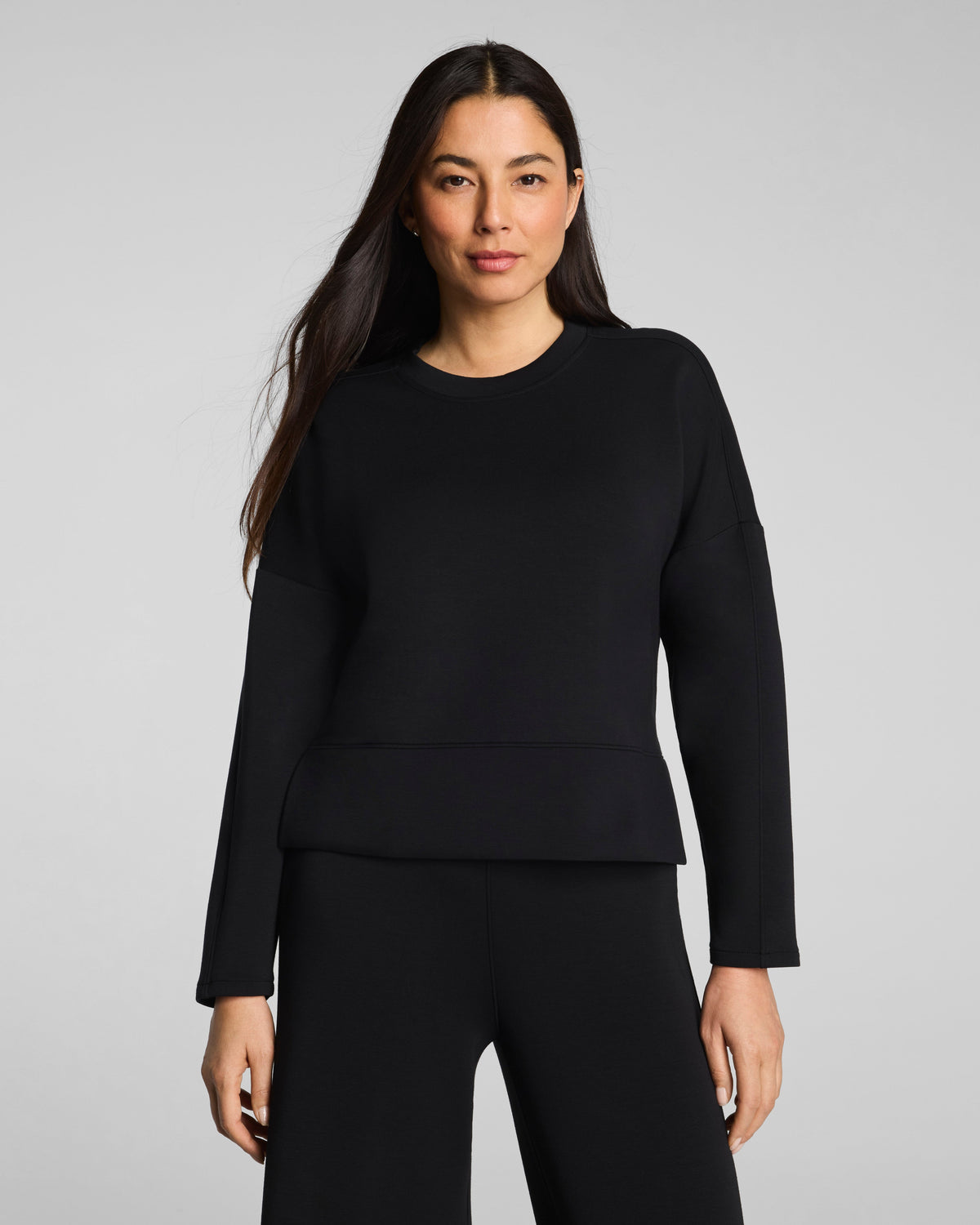 SPANX AirEssentials® Crewneck Long Sleeve Top | Very Black