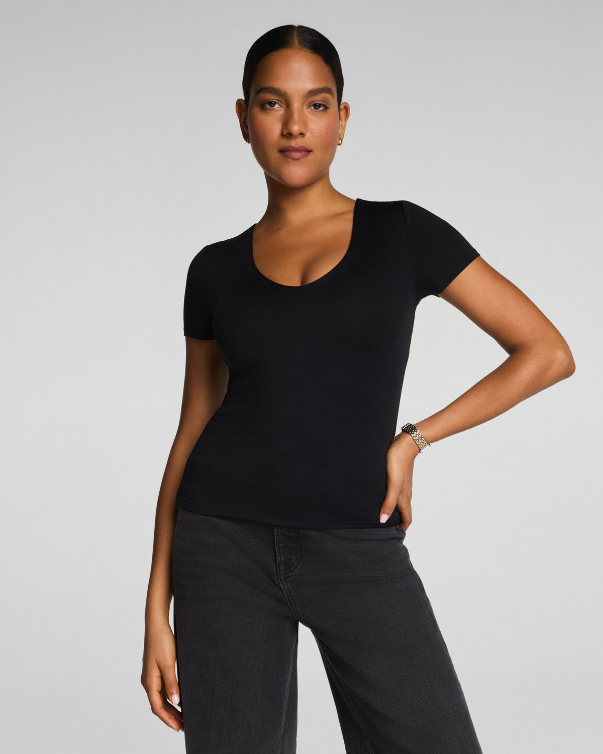 SPANXsmooth™ Jersey V-Neck Tee | Classic Black