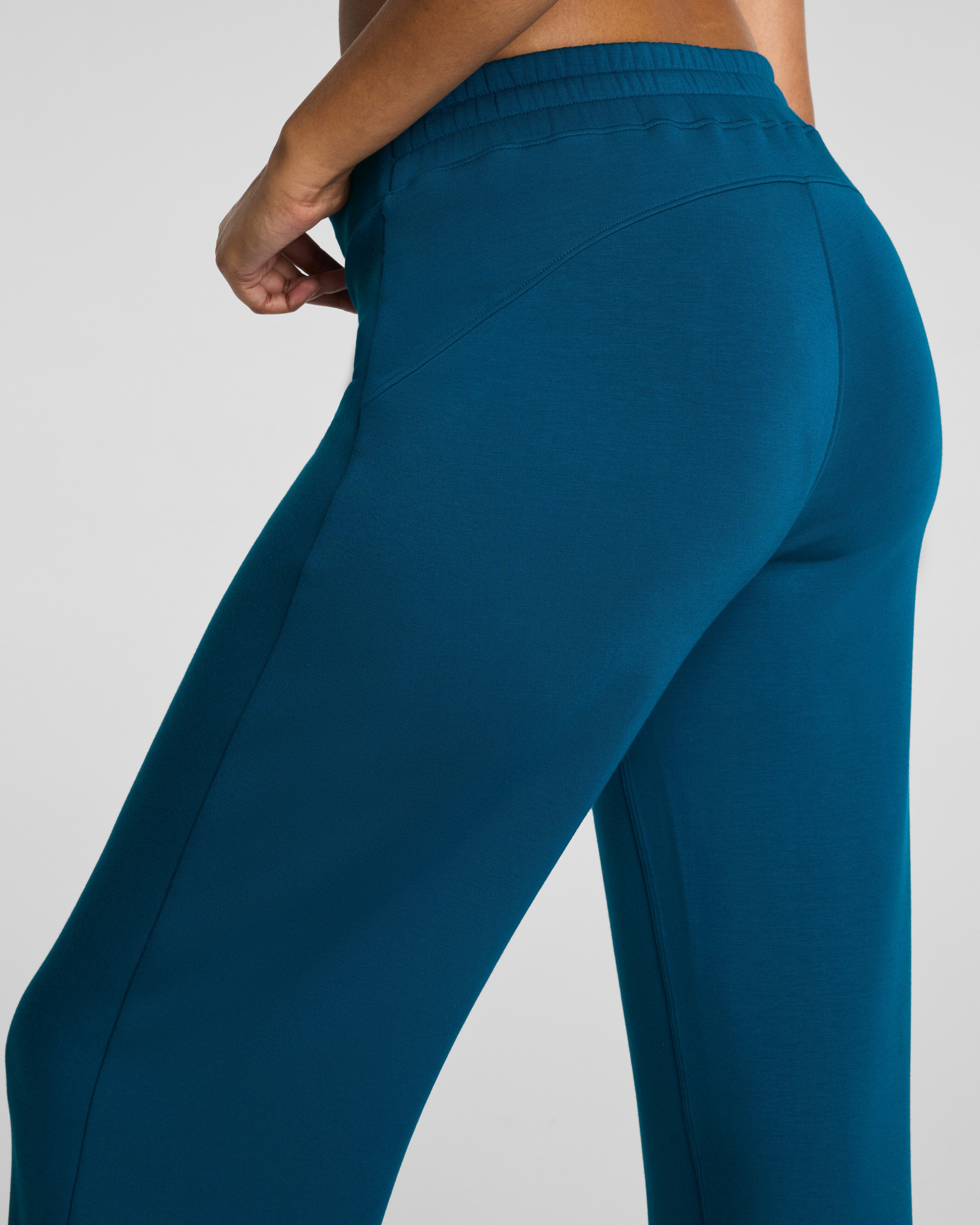 SPANX AirEssentials® Straight Leg Pant | Deep Cove