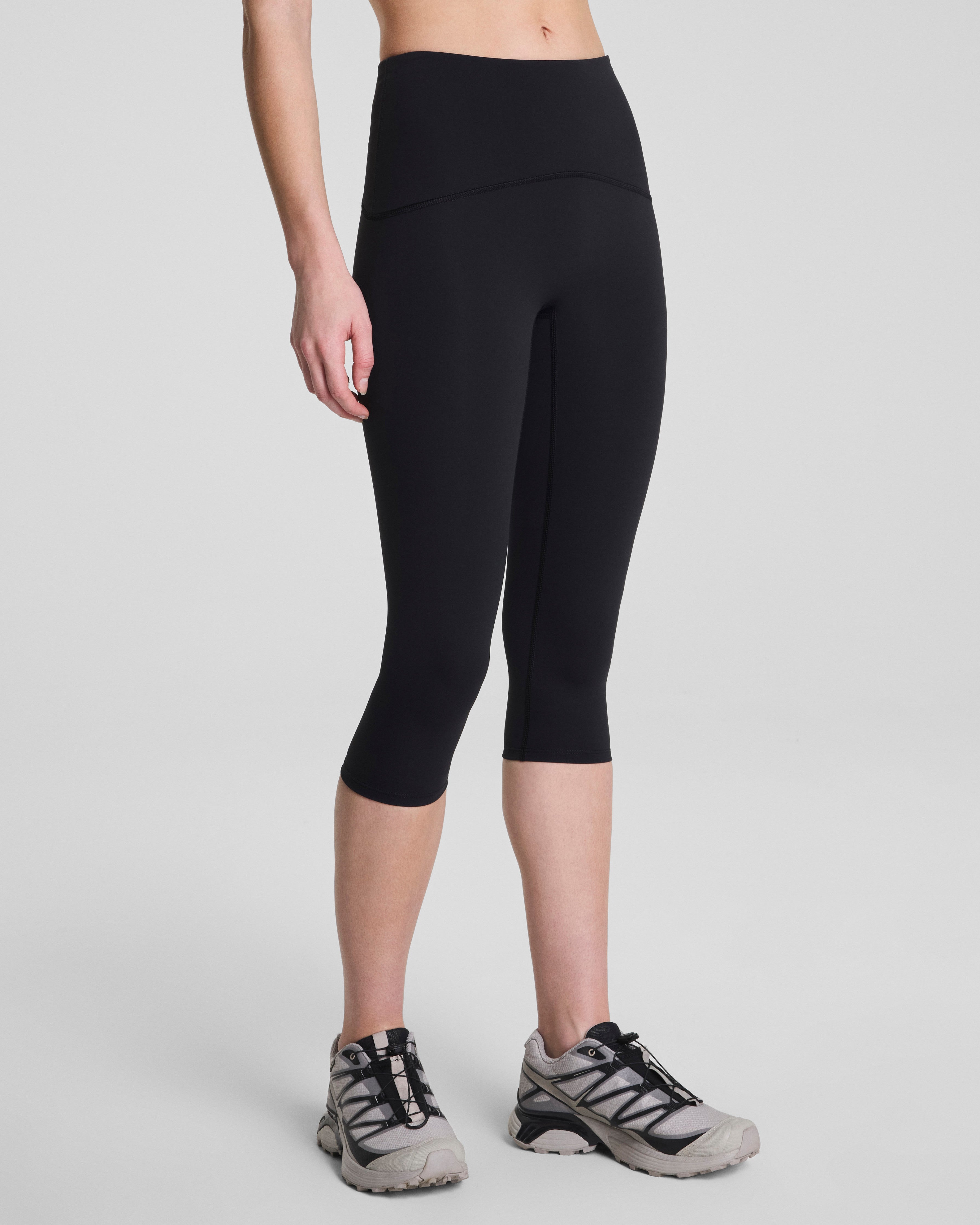 SPANXshape™ Booty Boost® Cropped Leggings, 19" | Very Black