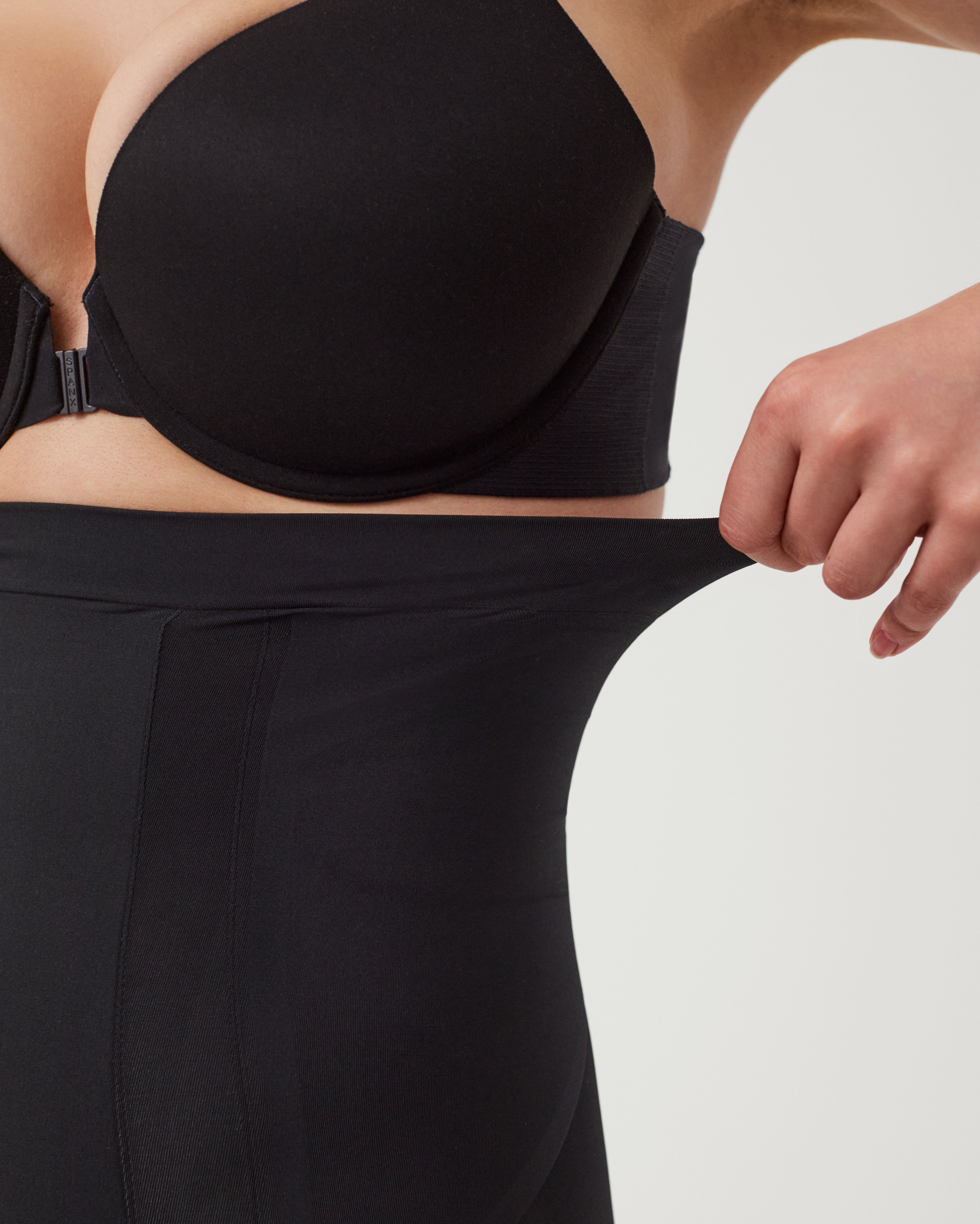 SPANXsculpt™ OnCore High-Waisted Mid-Thigh Short | Very Black